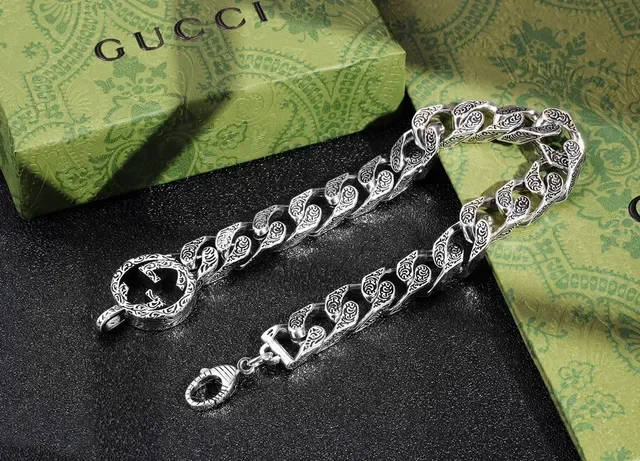 Gucci Icon Silver Green Ornate Curb-Link Chain Interlocking G Clasp Bracelet 3