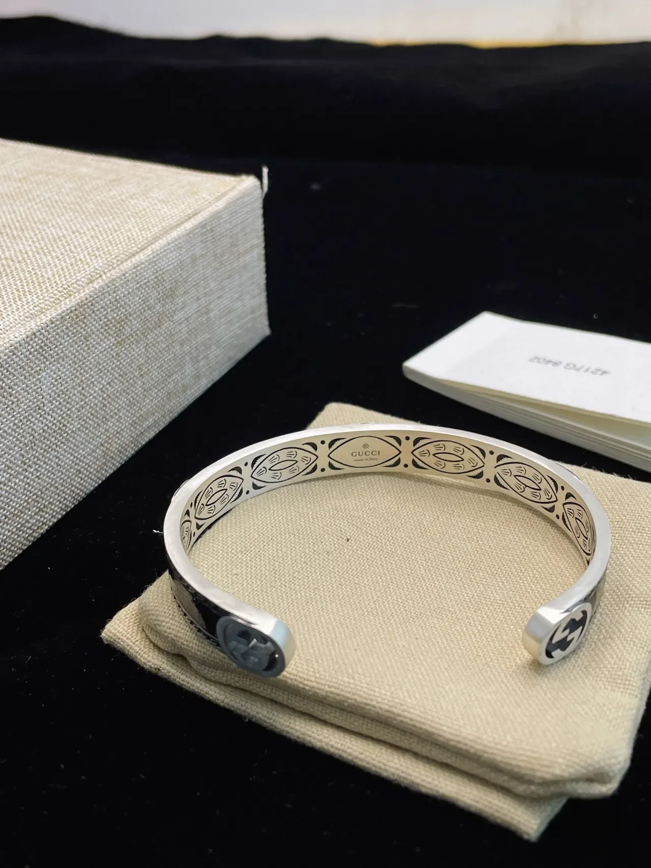 Gucci Interlocking G خواتم أسود إيمل سيلفر تون 7