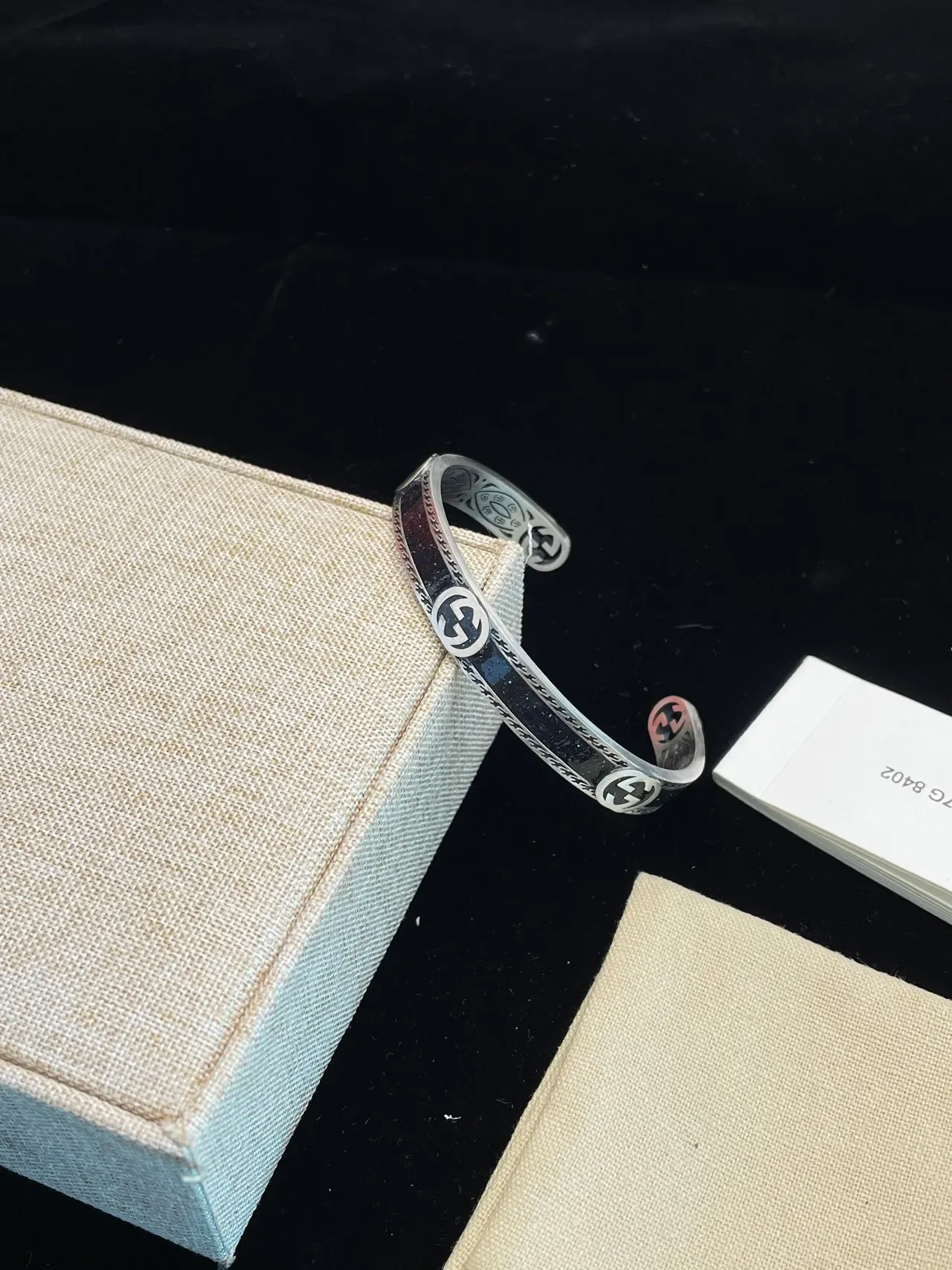 Gucci Interlocking G خواتم أسود إيمل سيلفر تون 8