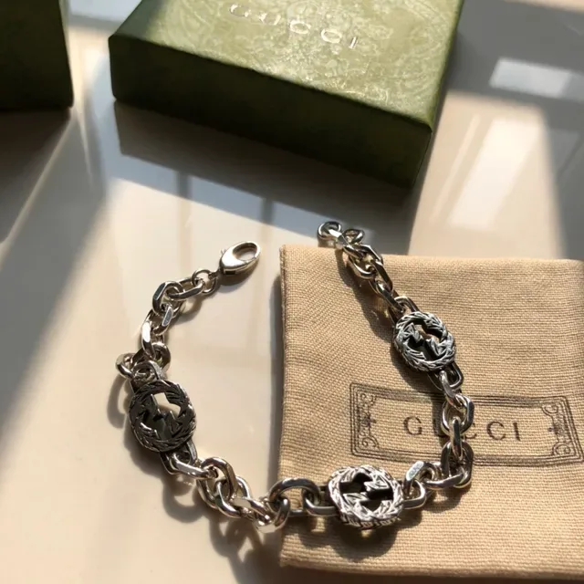 Gucci Interlocking G Medallion Chain Bracelet 6