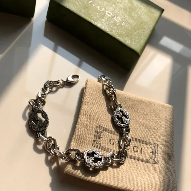 Gucci Interlocking G Medallion Chain Bracelet 9