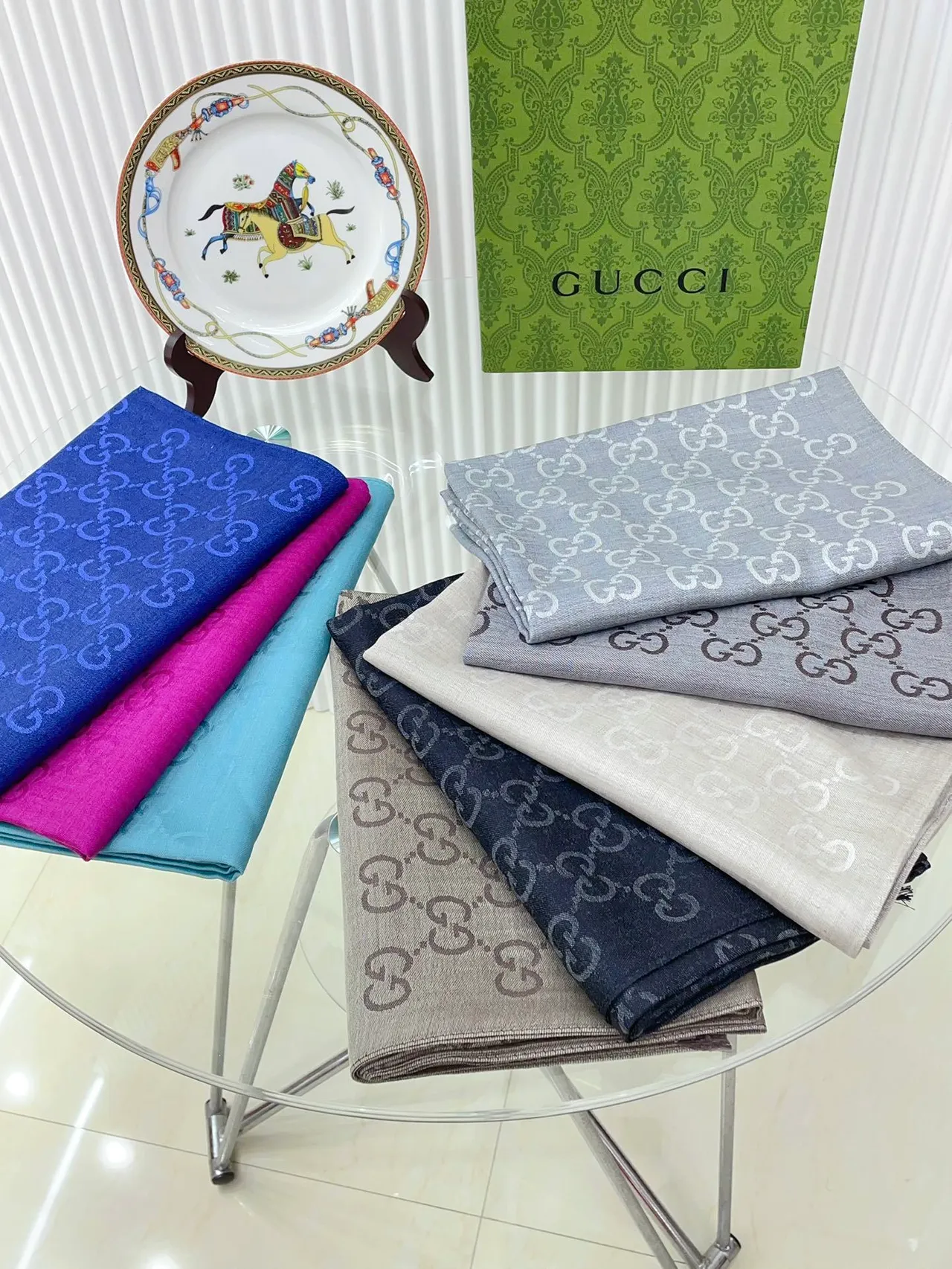 Gucci 印花浅蓝色流苏丝巾 3