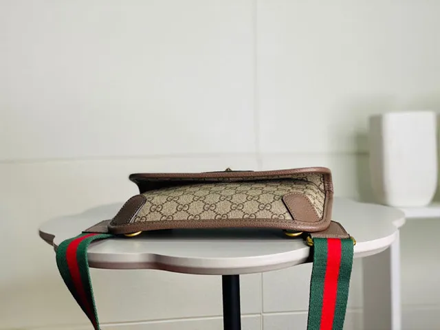 Gucci Ophidia GG Monogram Cinto bolsa bege e marrom moda 6