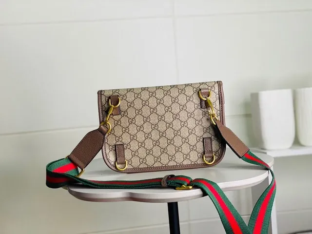 Gucci Ophidia GG Monogram Cinto bolsa bege e marrom moda 7