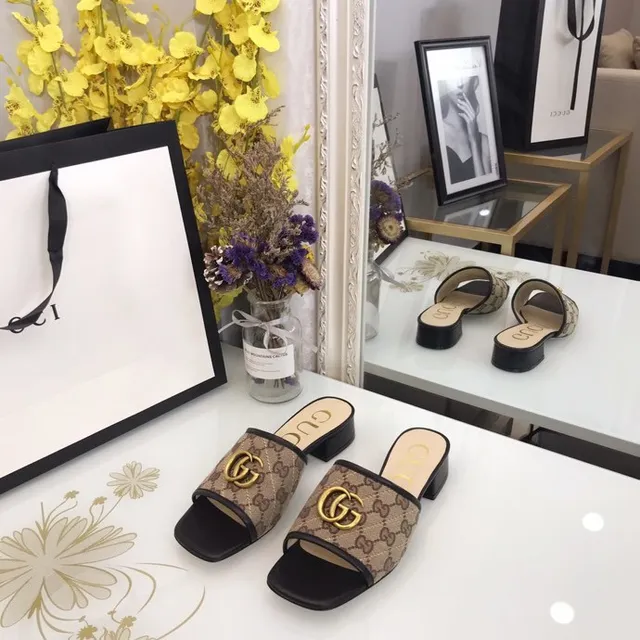 Gucci Ophidia GG Monogram Canvas Gold Buckle Sandálias casuais 2