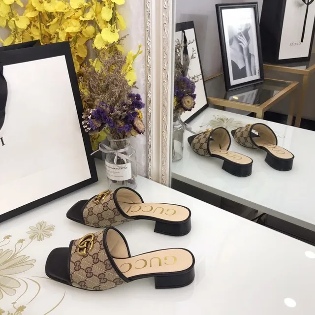 Gucci Ophidia GG Monogram Canvas Gold Buckle Sandálias casuais 5