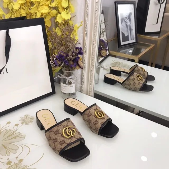 Gucci Ophidia GG Monogram Canvas Gold Buckle Sandálias casuais 7