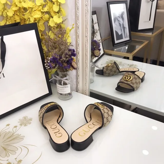 Gucci Ophidia GG Monogram Canvas Gold Buckle Sandálias casuais 9