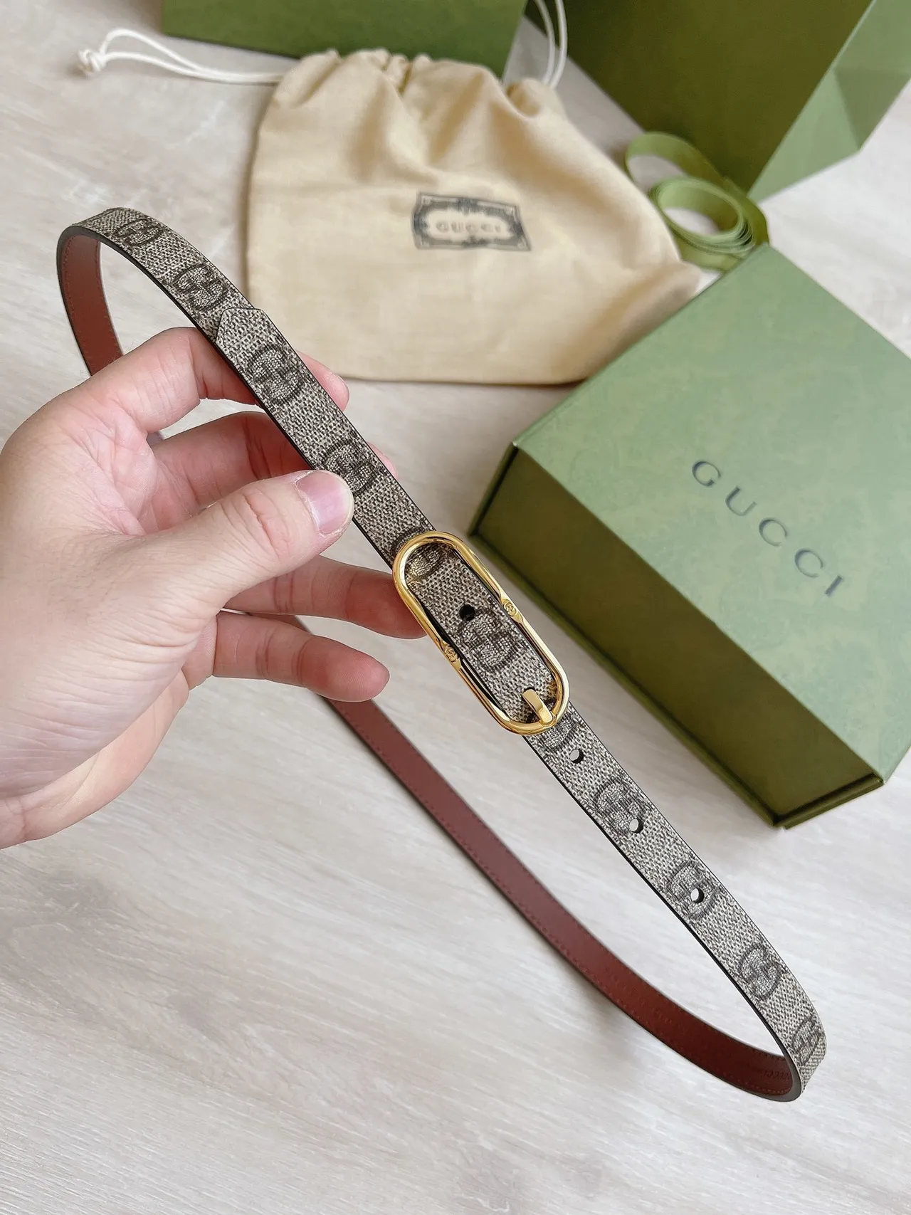 Gucci Ophidia GG Monogram Cinturón de cuero reversible 6