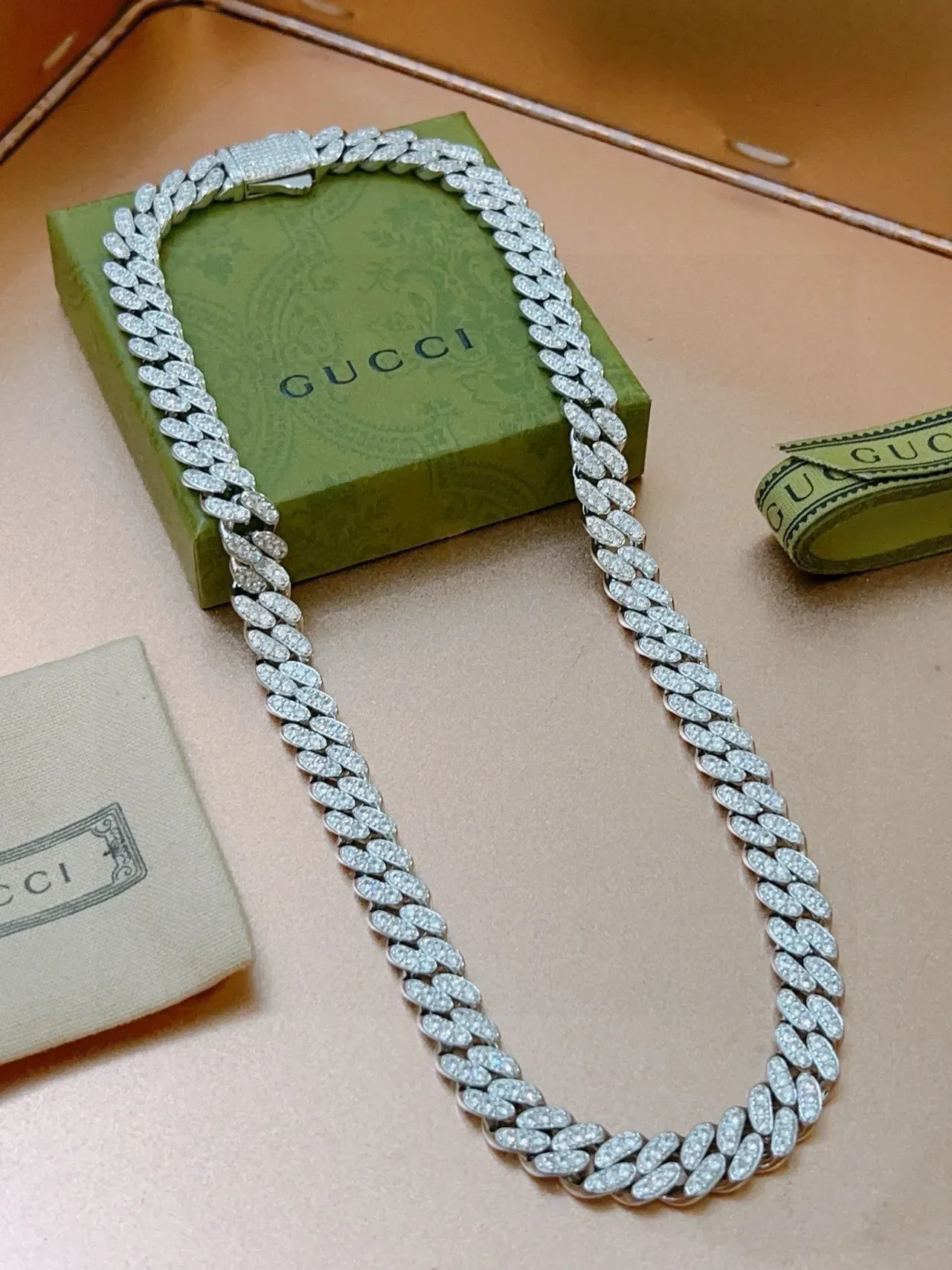 Gucci Collier Chaîne Curb-Link Pavé-Set 6