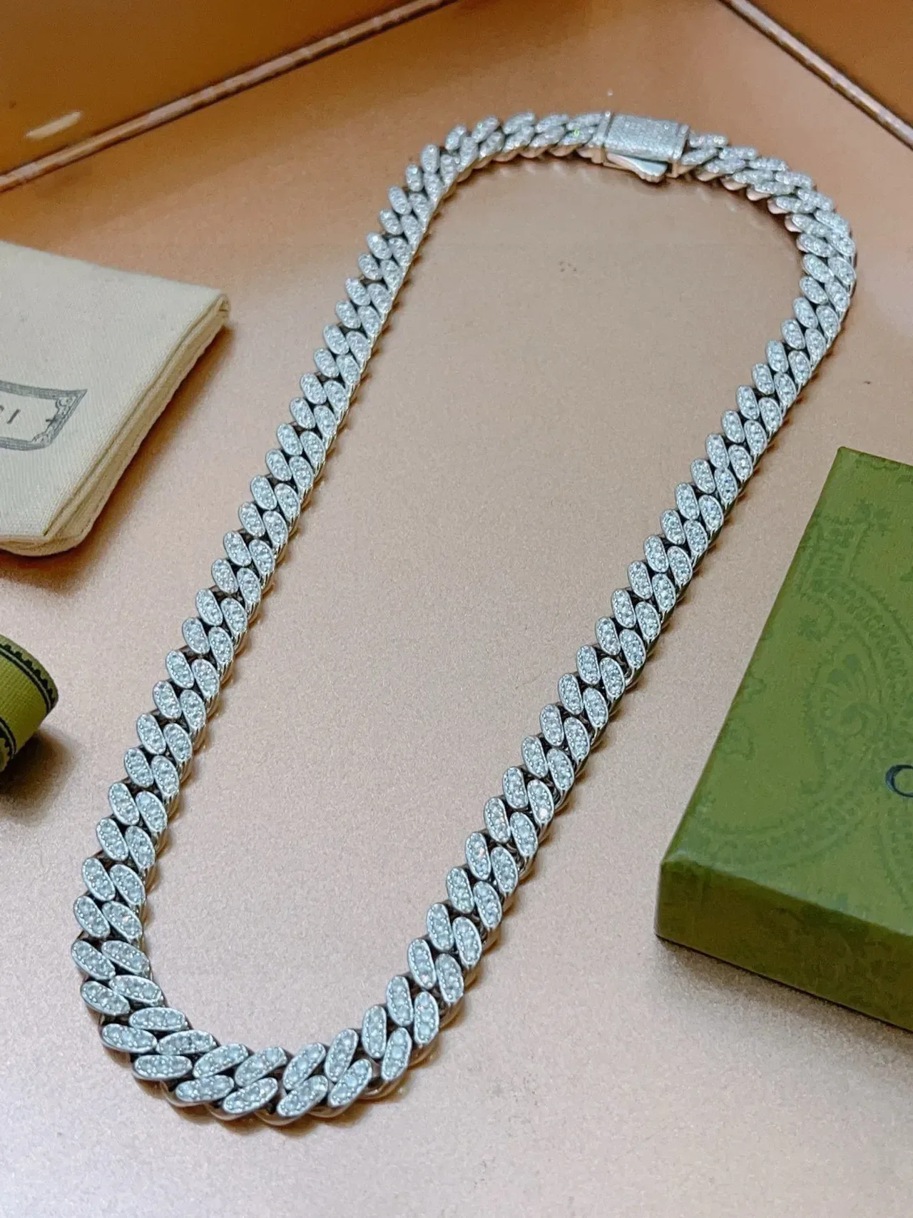 Gucci Collier Chaîne Curb-Link Pavé-Set 7