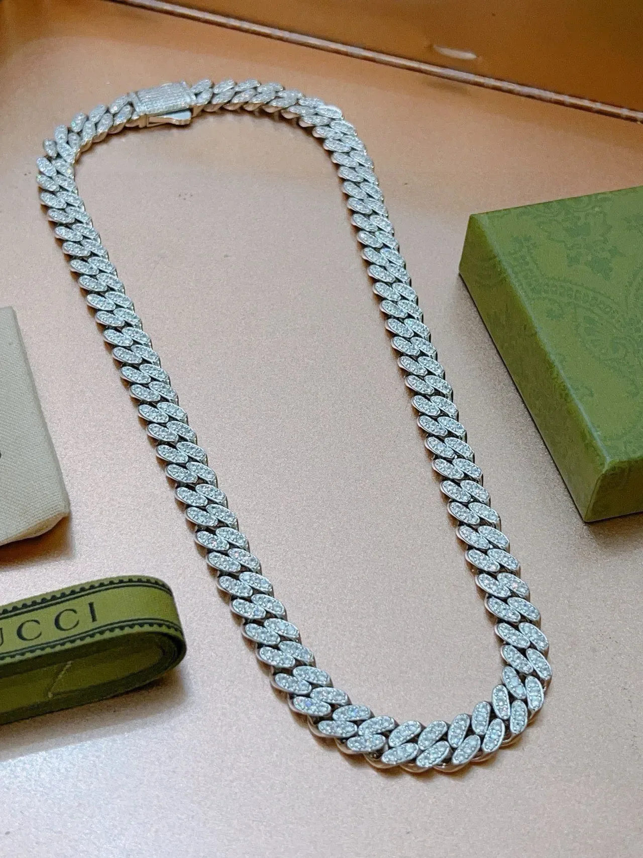 Gucci Collier Chaîne Curb-Link Pavé-Set 8