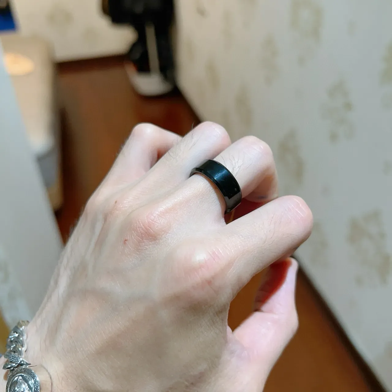 Gucci Bague Noir Poli Large Bande 8