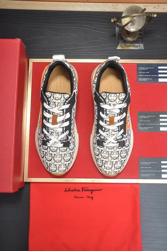 Gucci Rhyton Monogram Beige Orange zapatillas lifestyle 3