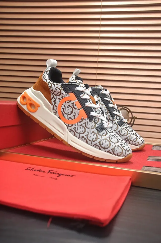 Gucci Rhyton Monogram Beige Orange zapatillas lifestyle 4
