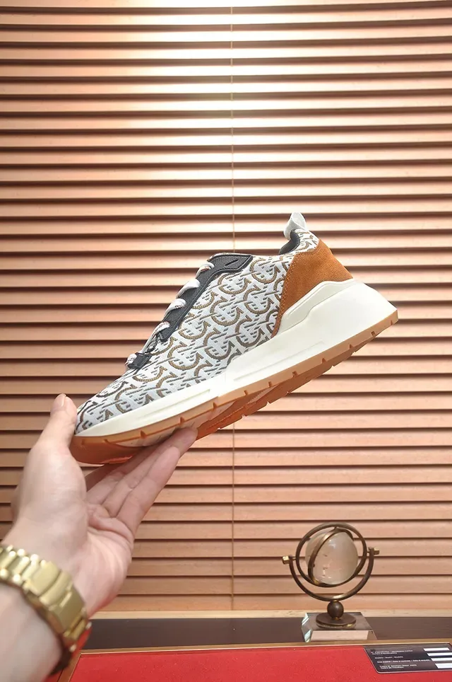 Gucci Rhyton Monogram Beige Orange zapatillas lifestyle 6
