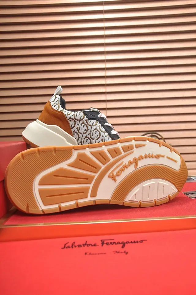 Gucci Rhyton Monogram Beige Orange zapatillas lifestyle 7