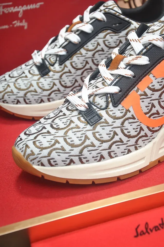 Gucci Rhyton Monogram Beige Orange zapatillas lifestyle 8