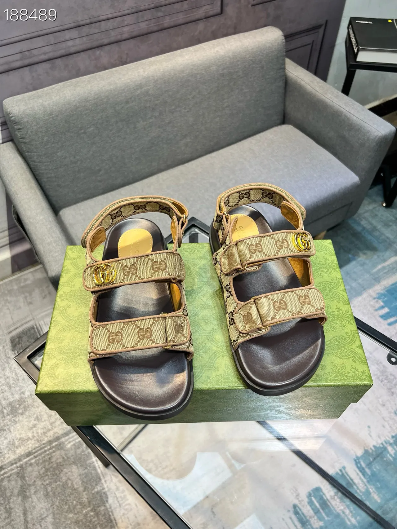 Sandales casuales Gucci Screener beige GG Monogram canvas et cuir marron 7