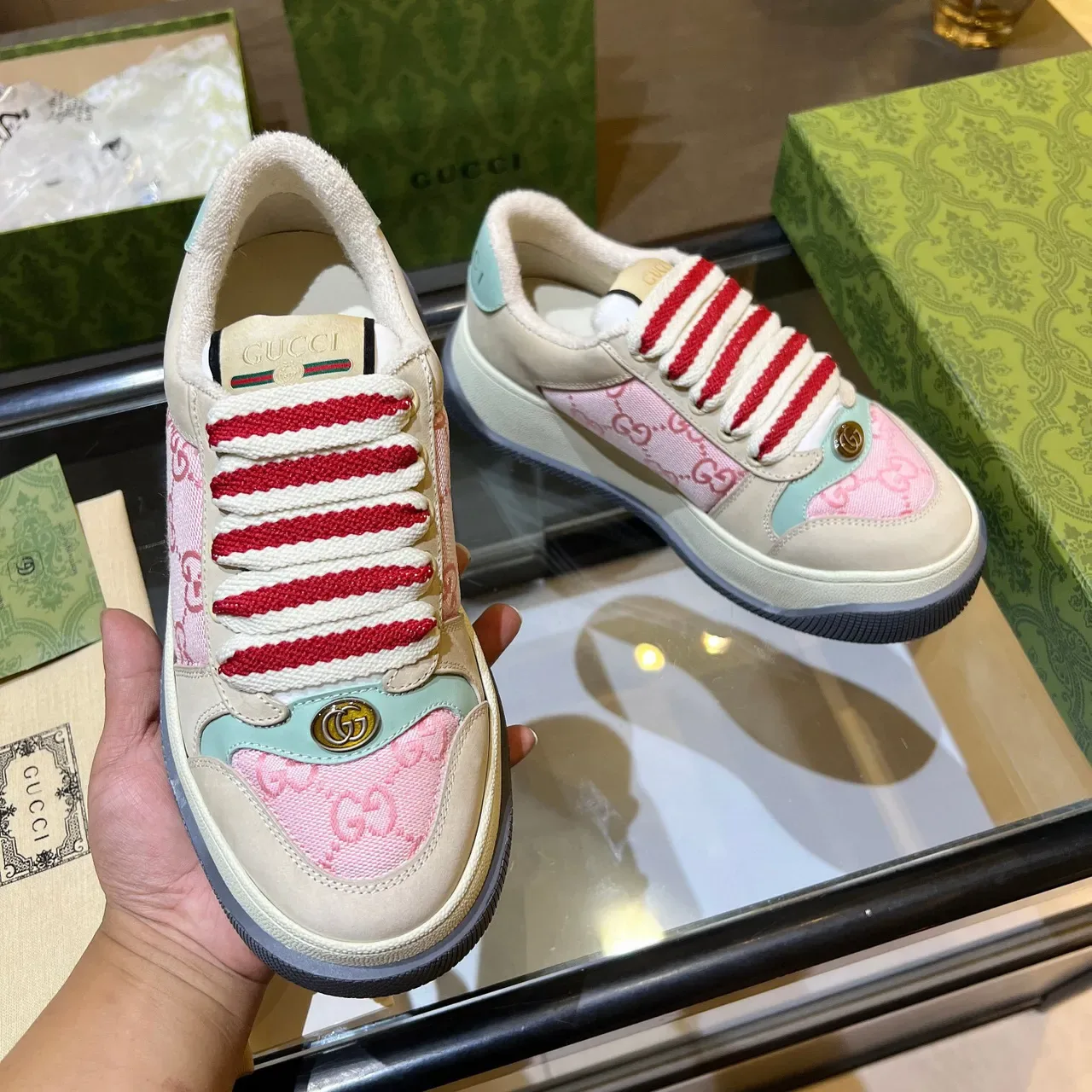 Gucci Screener Rosa e Bege GG Jacquard Tênis Lifestyle 3