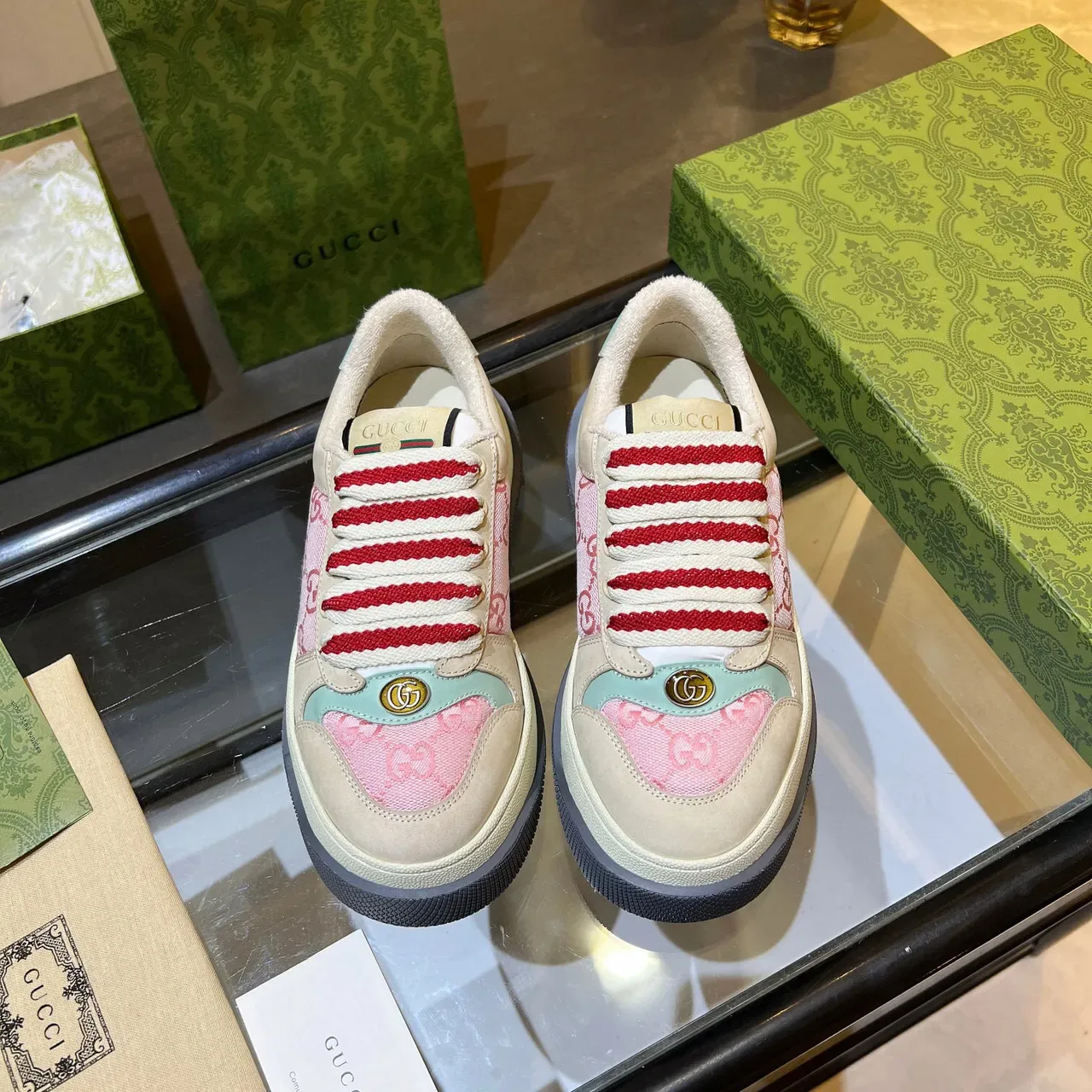 Gucci Screener Rosa e Bege GG Jacquard Tênis Lifestyle 4