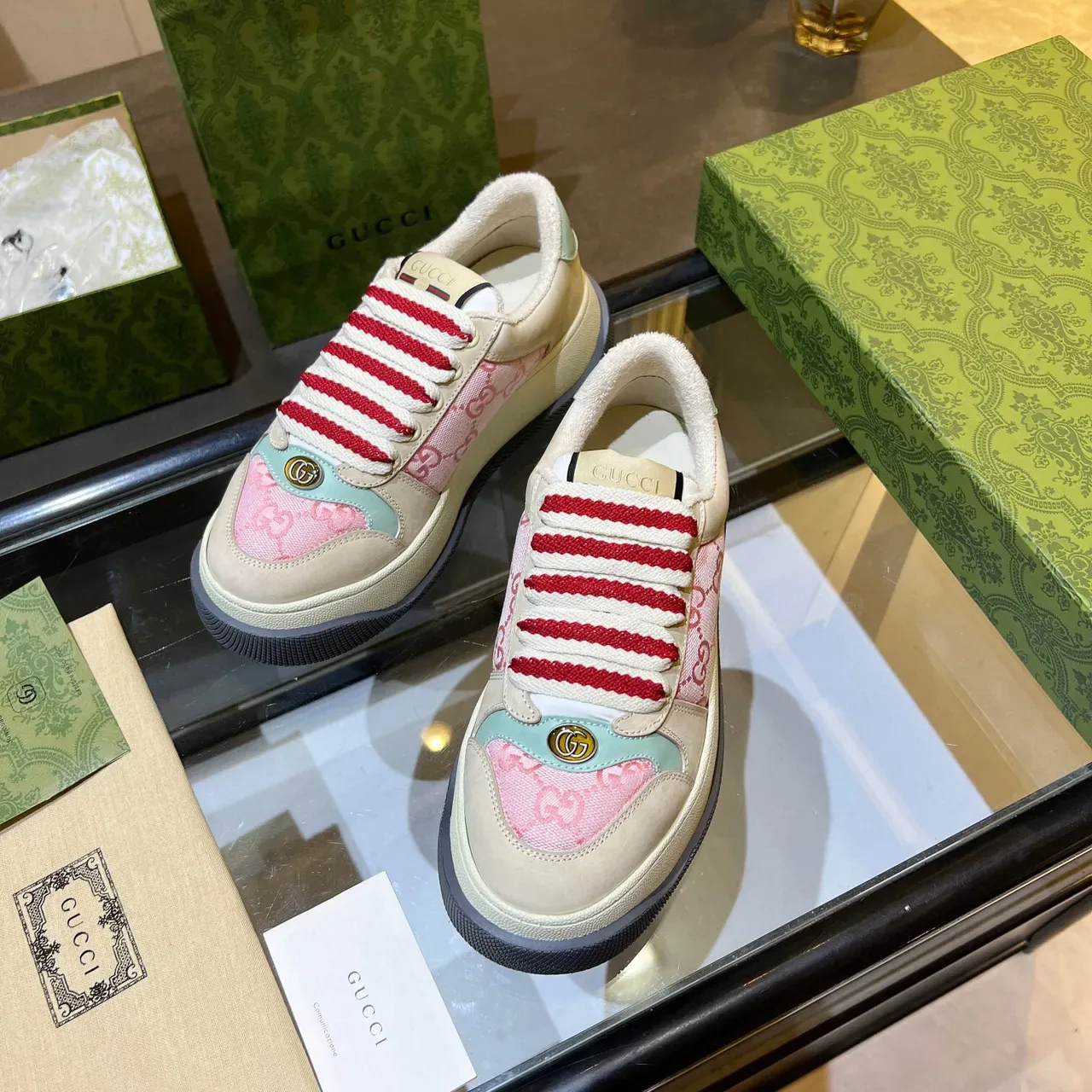 Gucci Screener Rosa e Bege GG Jacquard Tênis Lifestyle 5