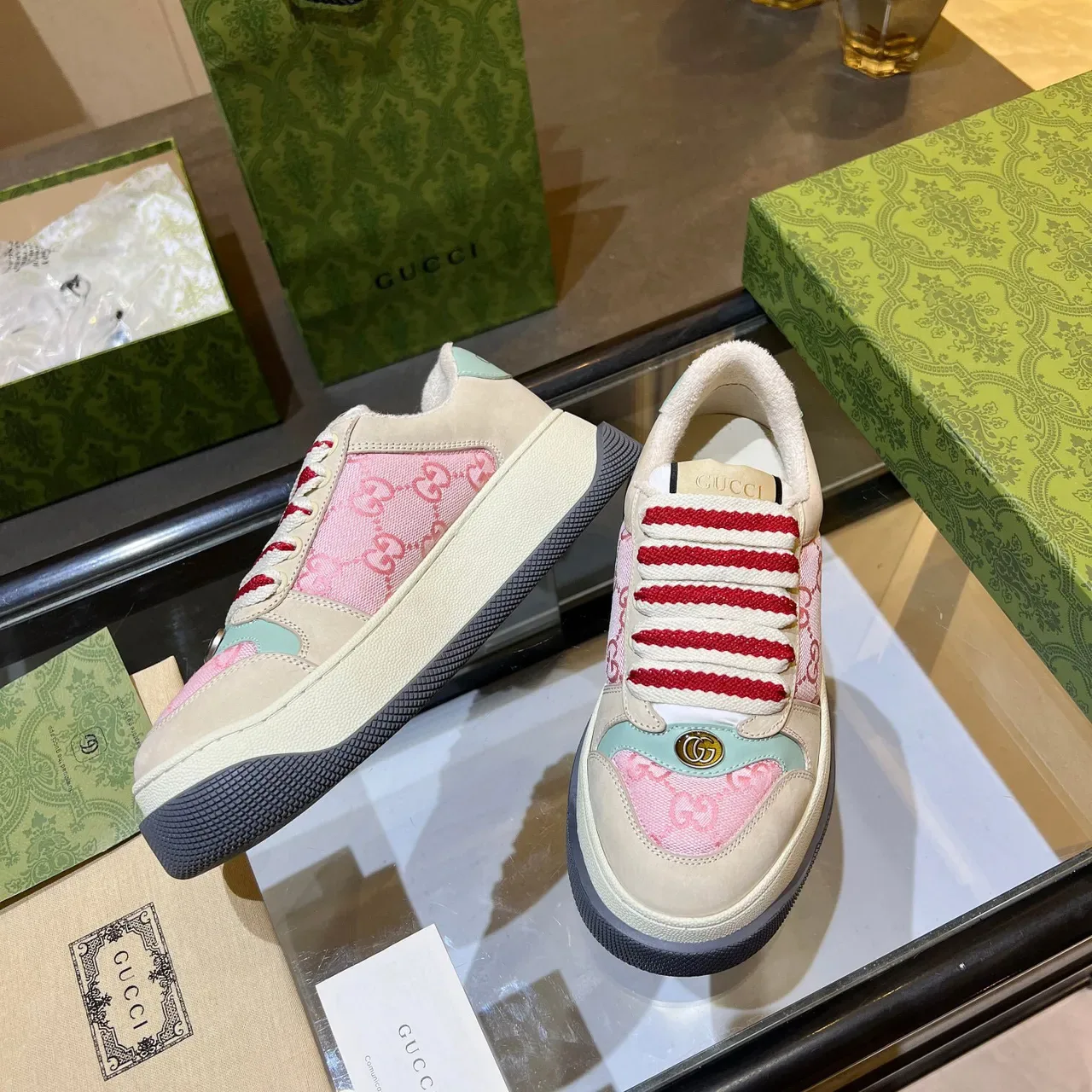 Gucci Screener Rosa e Bege GG Jacquard Tênis Lifestyle 8