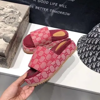 Gucci Screener rosa rojo GG Jacquard Platform Slippers