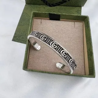 Gucci Pulsera Abierta Plata Negro Monogramada
