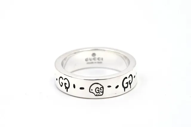 Gucci Anel Prata Preto Esmaltado Polido GG Motif 9
