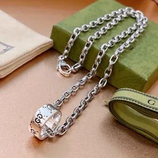 Gucci रू्पाली Interlocking G Motif সজ্জিত লিংক চেইন হার