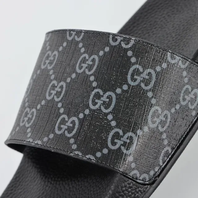 Gucci Slide Sandalias Negras con Correa Monograma 6