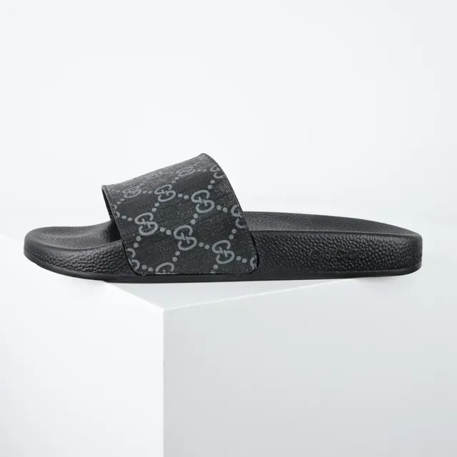 Gucci Slide Sandalias Negras con Correa Monograma 9