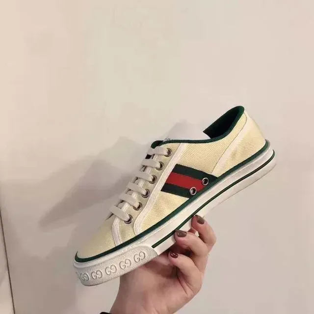 Gucci Tennis 1977 أصفر باهت أخضر أحمر نسيج شبكي حذاء أسلوب حياة 3
