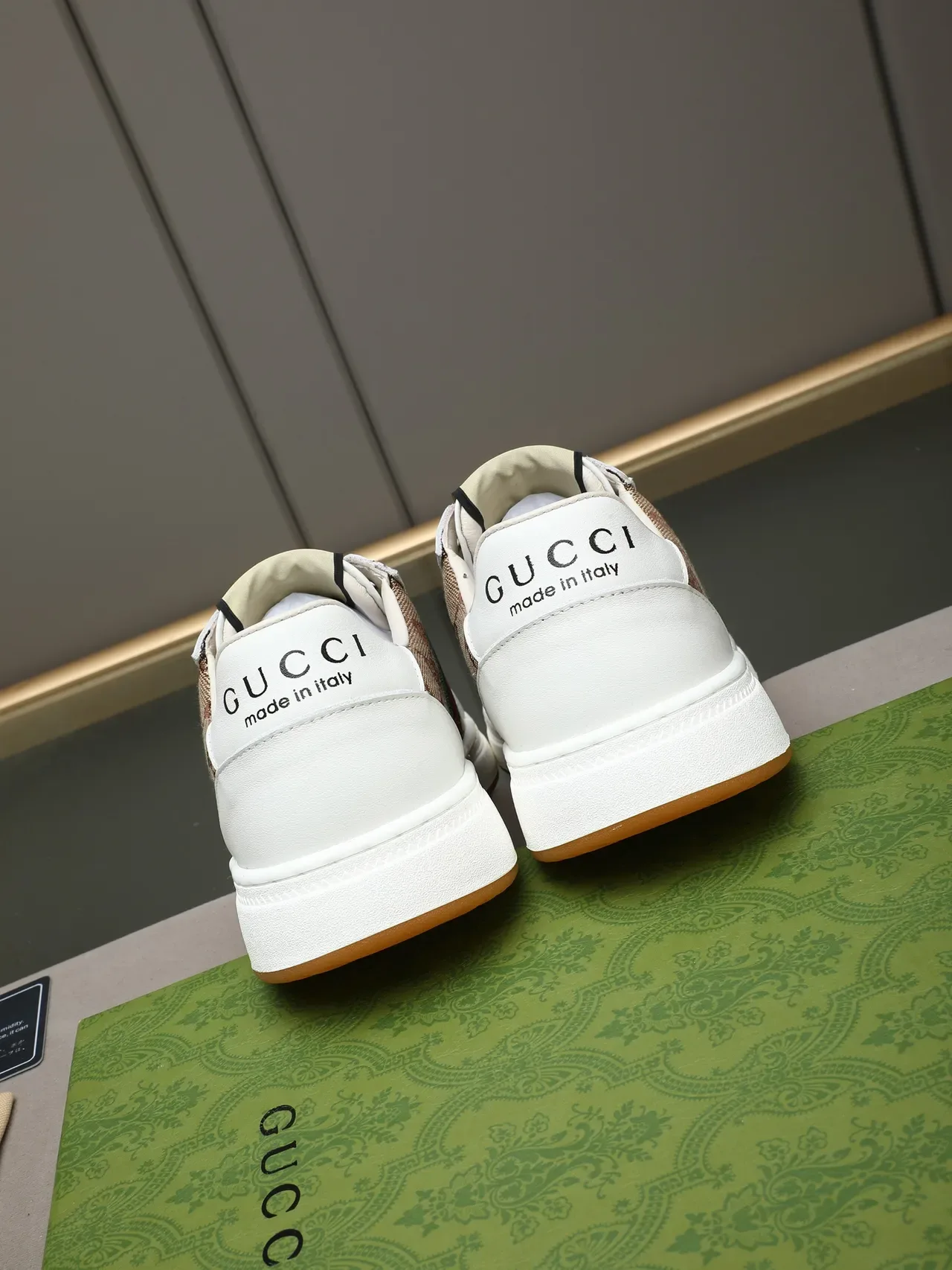 Gucci Tennis 1977 White Beige Green Red Lifestyle Sneakers 3