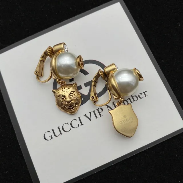 Gucci Tiger Head Pearl Dangle Earrings 4