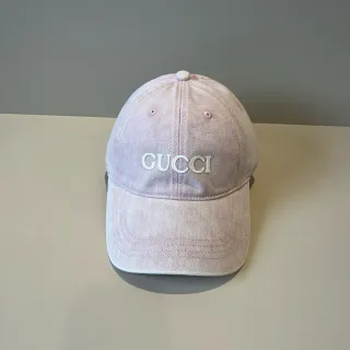 Gucci 水洗粉色牛仔布棒球帽