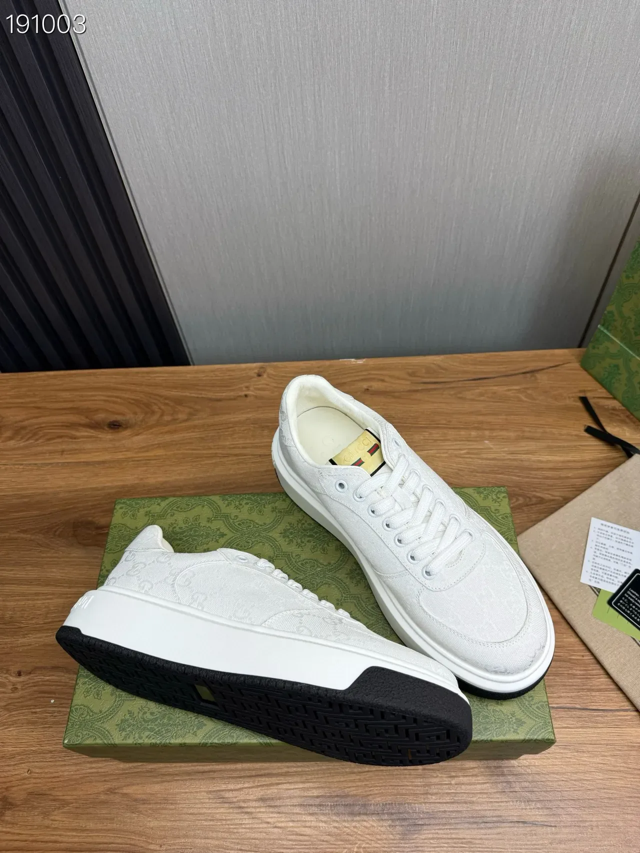 Gucci blanc noir monogrammed toile semelle plateforme lifestyle sneakers 7