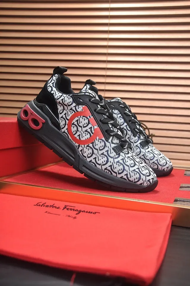 Gucci Blancas y Negras Monogrammed Textile Upper Midsole Esculpido Lifestyle Sneakers 3