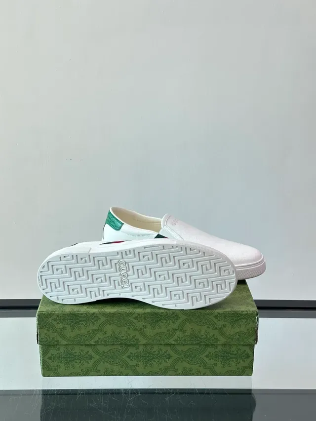 Gucci White Green Slip-On Upper Canvas Shoes 2