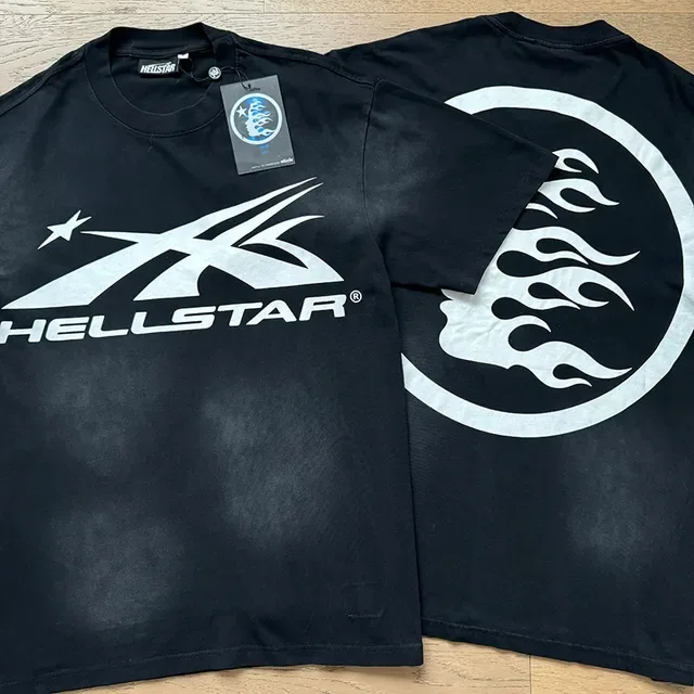 Camiseta Hellstar preta e branca de modelagem oversized acid wash desgastada 2