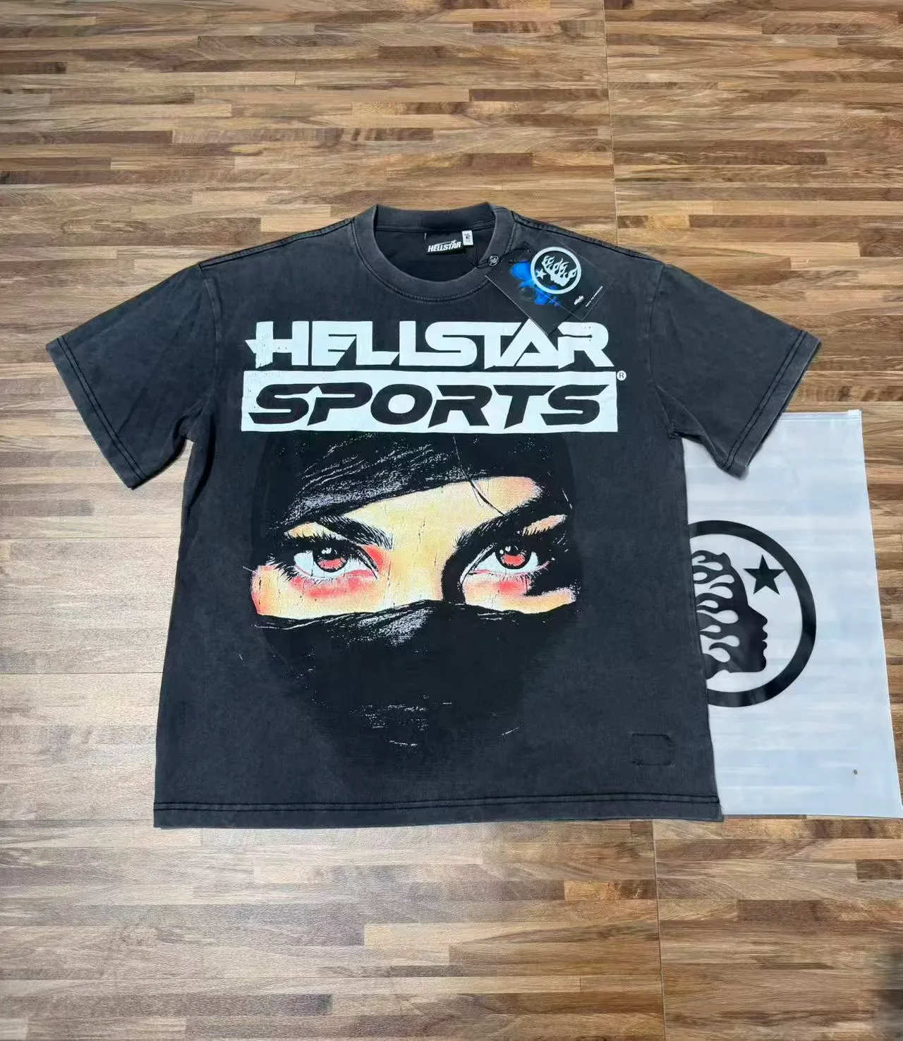 Hellstar Sports 做旧黑色印花T恤 3