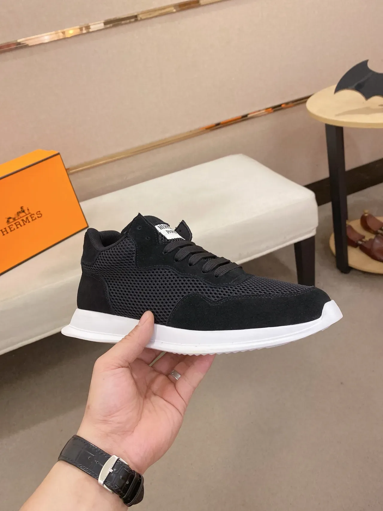 Hermès Tênis Lifestyle Preto de Malha e Camurça 5