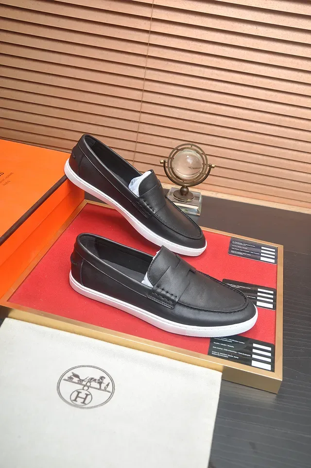Hermès Noir Blanc Cuir Semelle Caoutchouc Loafer 4