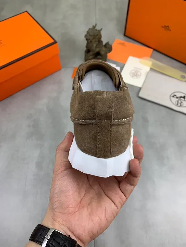 Hermès Sneakers Marron Blanc Daim Supérieur Suela à Relief 3