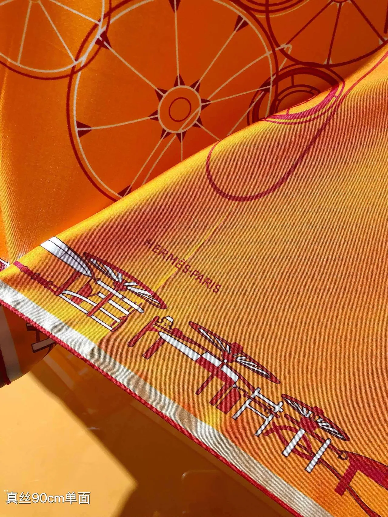 Hermès Carré কমলা লাল বর্গাকার অশ্বসেবী প্রিন্ট রেশম স্কার্ফ 8
