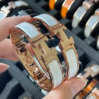 Hermès Clic H সাদা এনামেল রোজ গোল্ড ব্রেসলেট