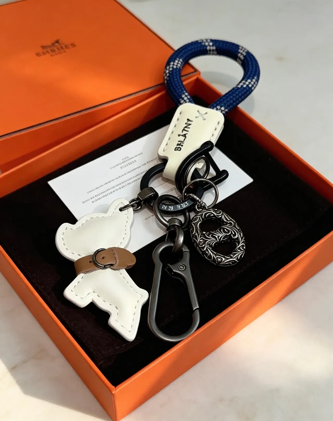مفتاح سلسلة Hermès Dog Charm الكلب أبيض بحري جلد حلقة حبل حقيبة يد 5