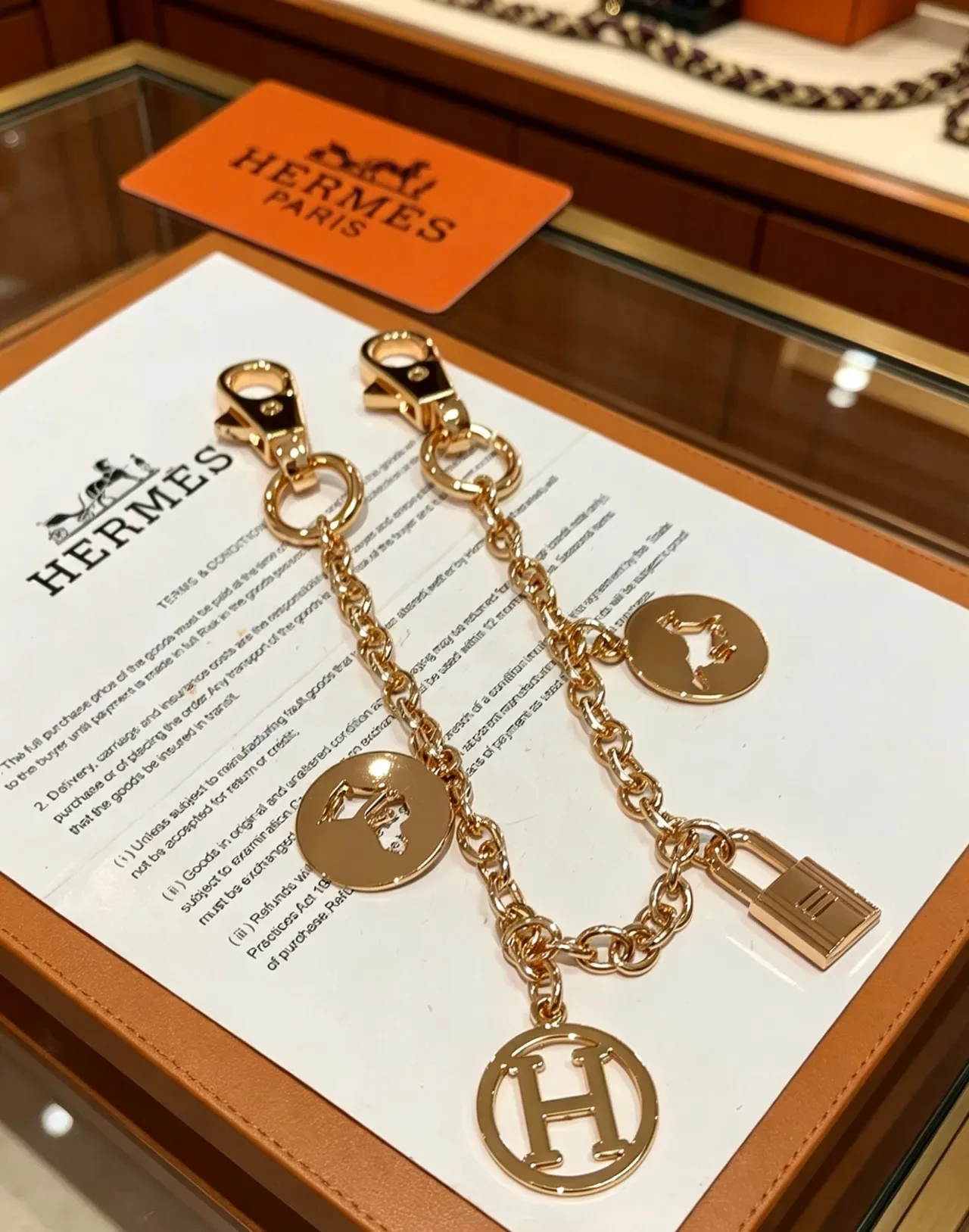 Pulseira Hermès Corrente de Ouro com Quatro Charms Circulares 7