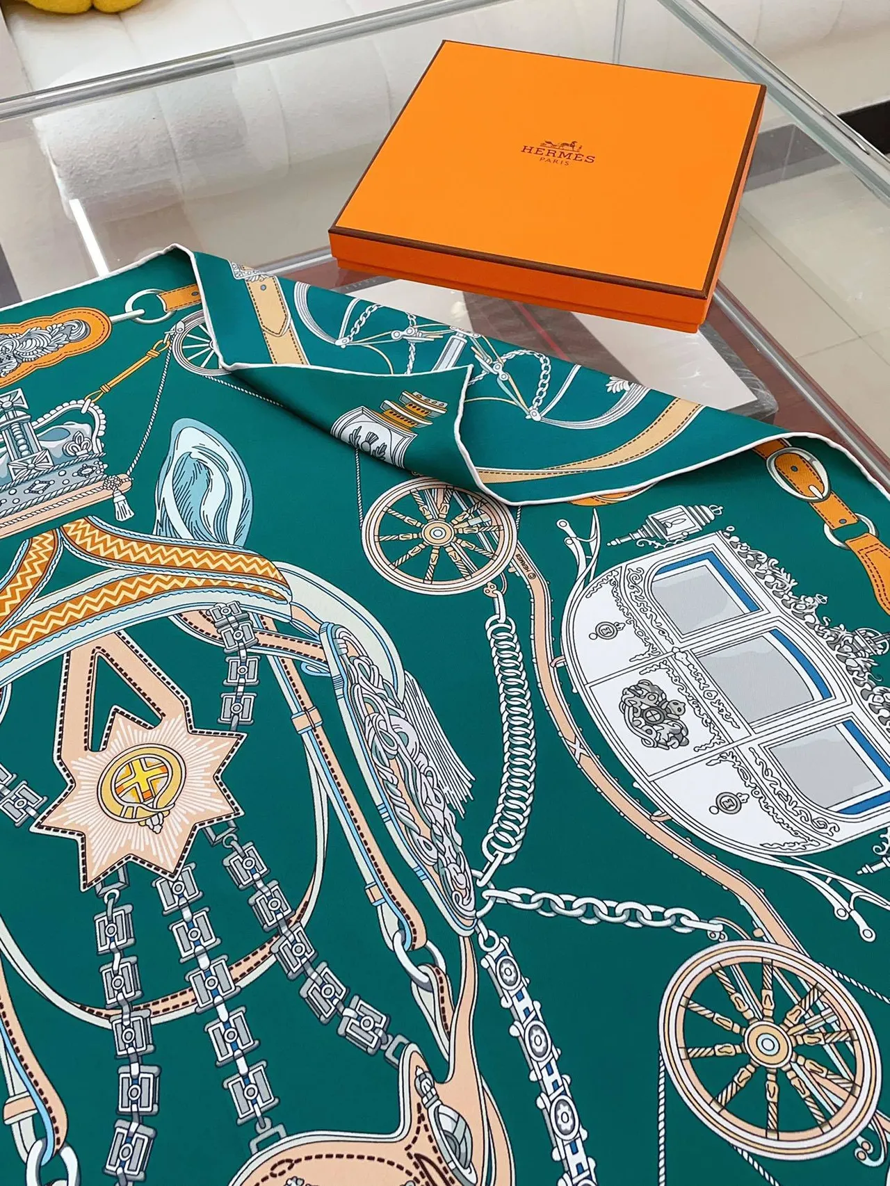 Hermès 綠橙色 方形 馬術印花 絲巾 6